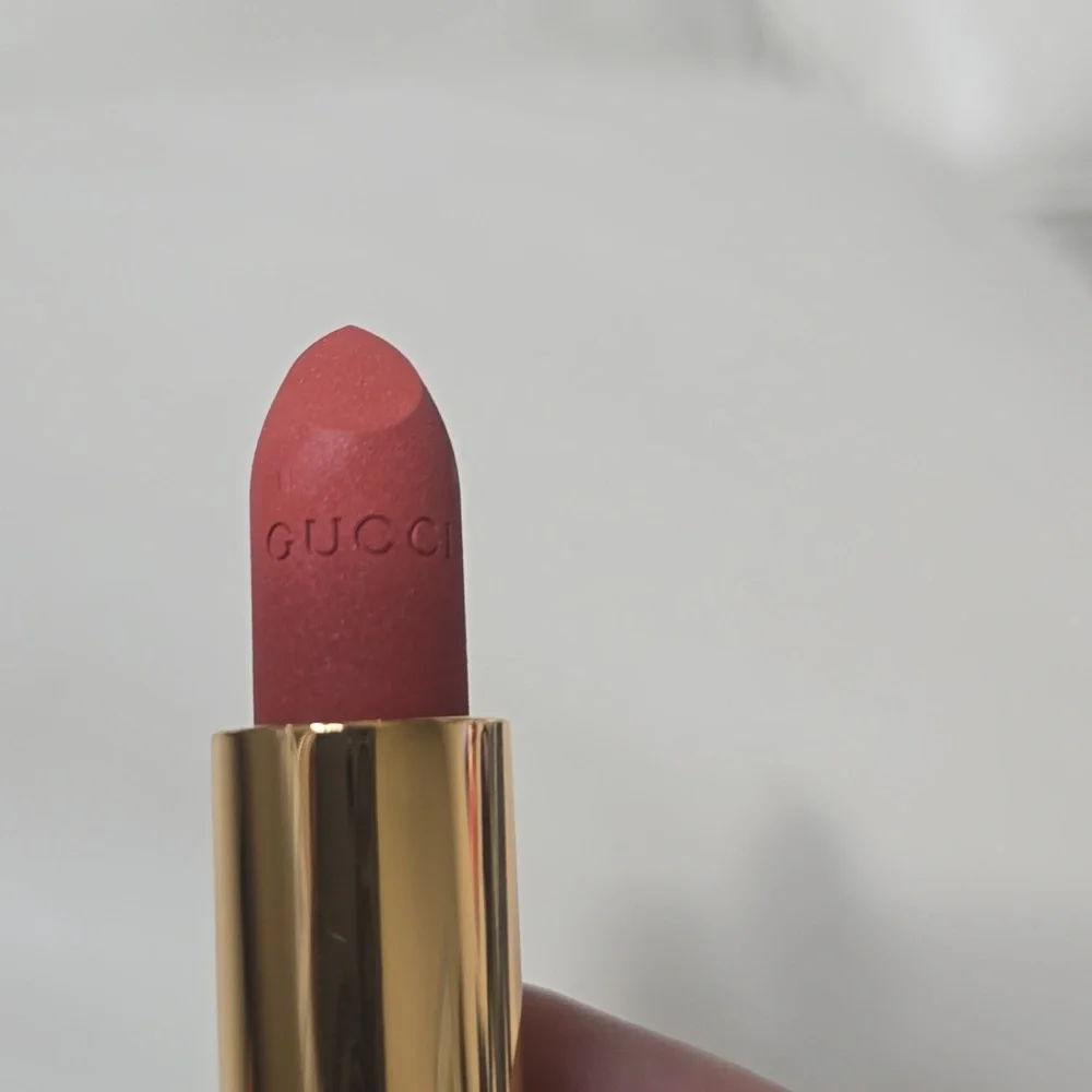 Gucci  Lipstick with Pink Box - Picture 4 of 5